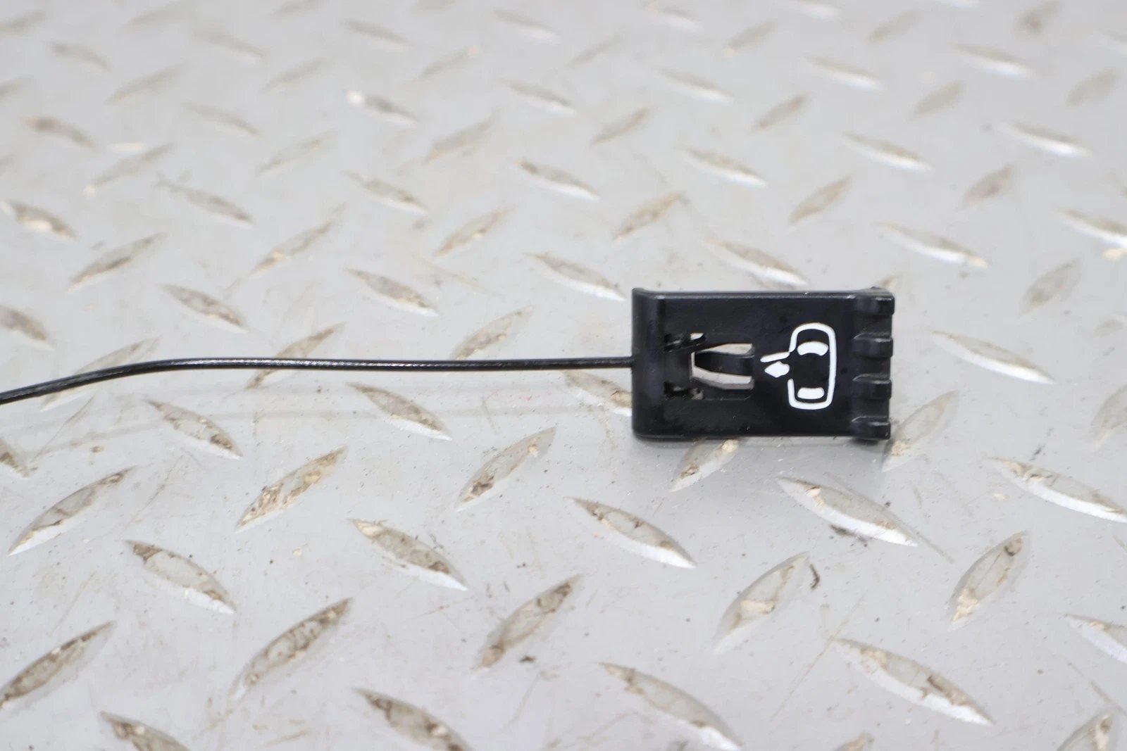 2009 Chevrolet Corvette- Left Front Door Latch
