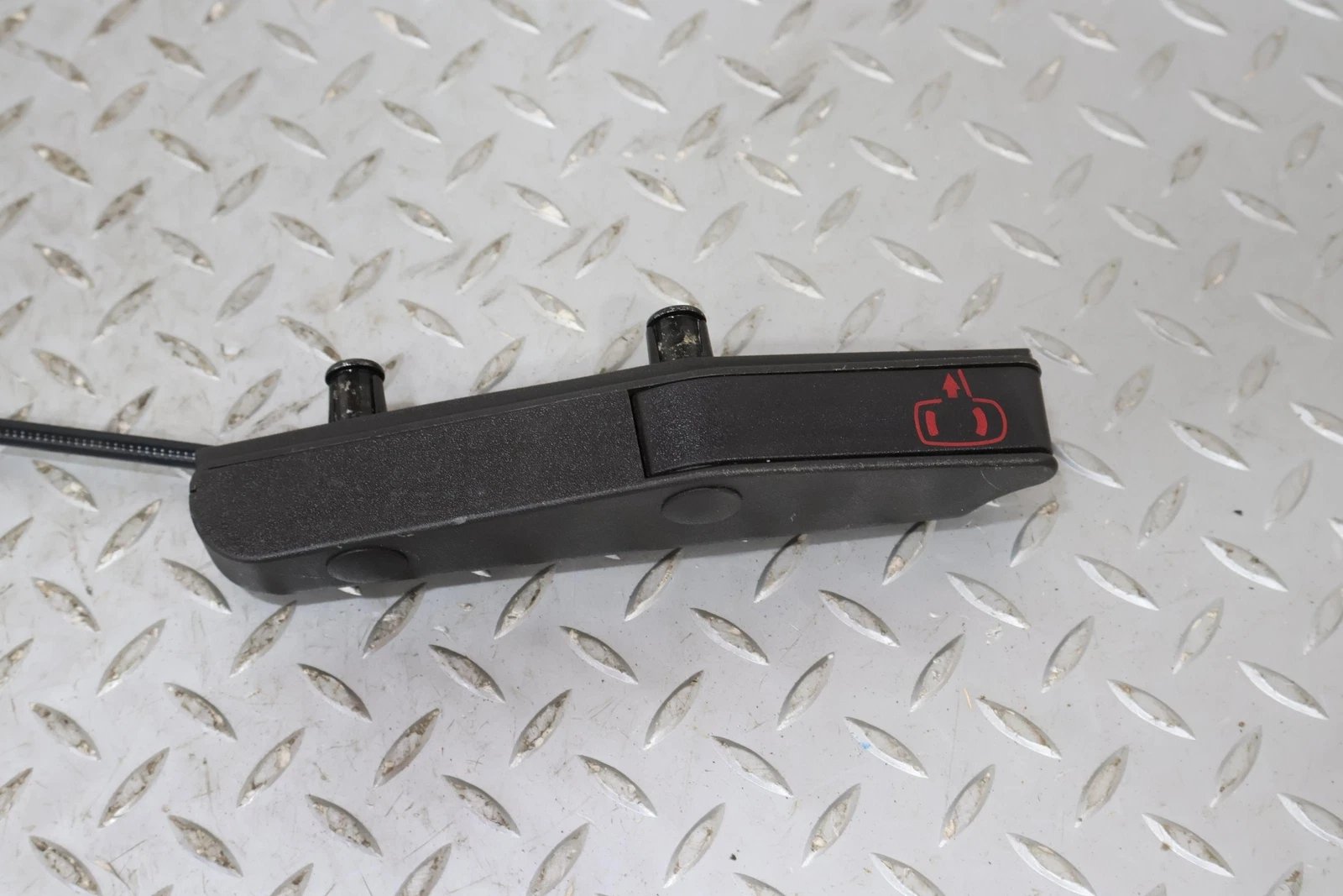 2009 Chevrolet Corvette- Left Front Door Latch