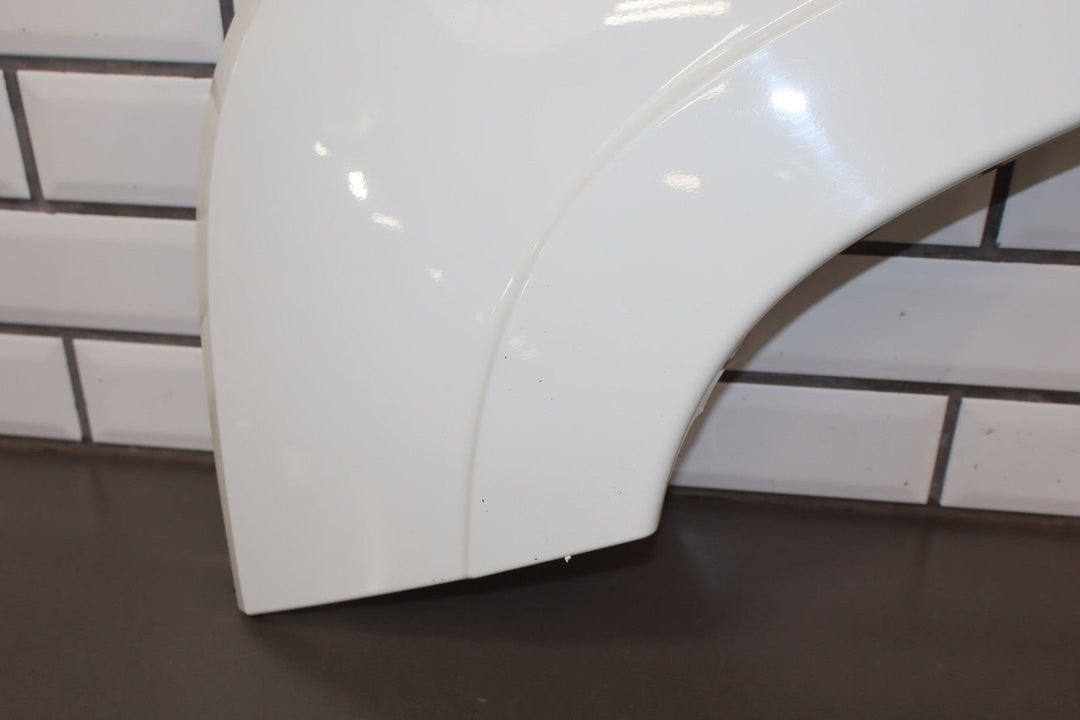 2009 Chevrolet Suburban 1500 Z71 Right Rear Wheel Arch Moulding Summit White 50u