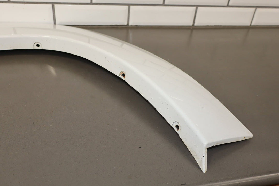2009 Chevrolet Suburban 1500 Z71 Right Rear Wheel Arch Moulding Summit White 50u