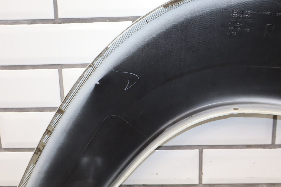 2009 Chevrolet Suburban 1500 Z71 Right Rear Wheel Arch Moulding Summit White 50u