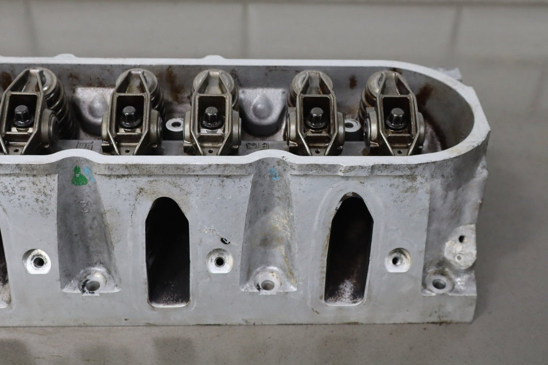 2009 Chevrolet Tahoe Cylinder Heads Pair LFA 6