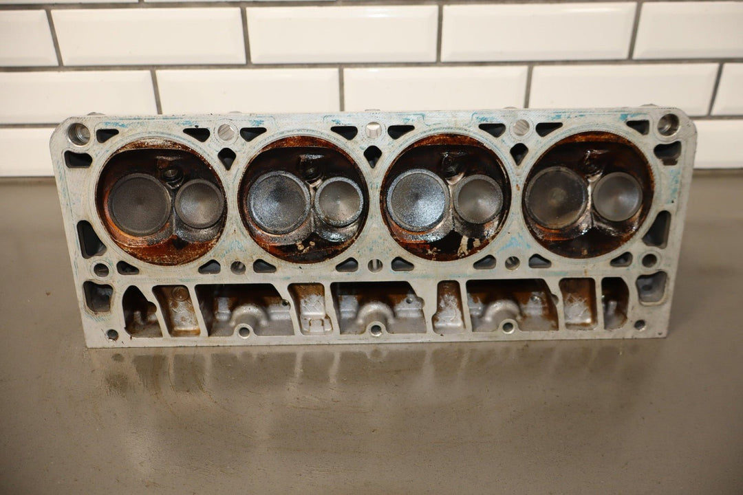 2009 Chevrolet Tahoe Cylinder Heads Pair LFA 6