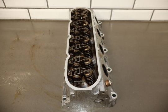 2009 Chevrolet Tahoe Cylinder Heads Pair LFA 6