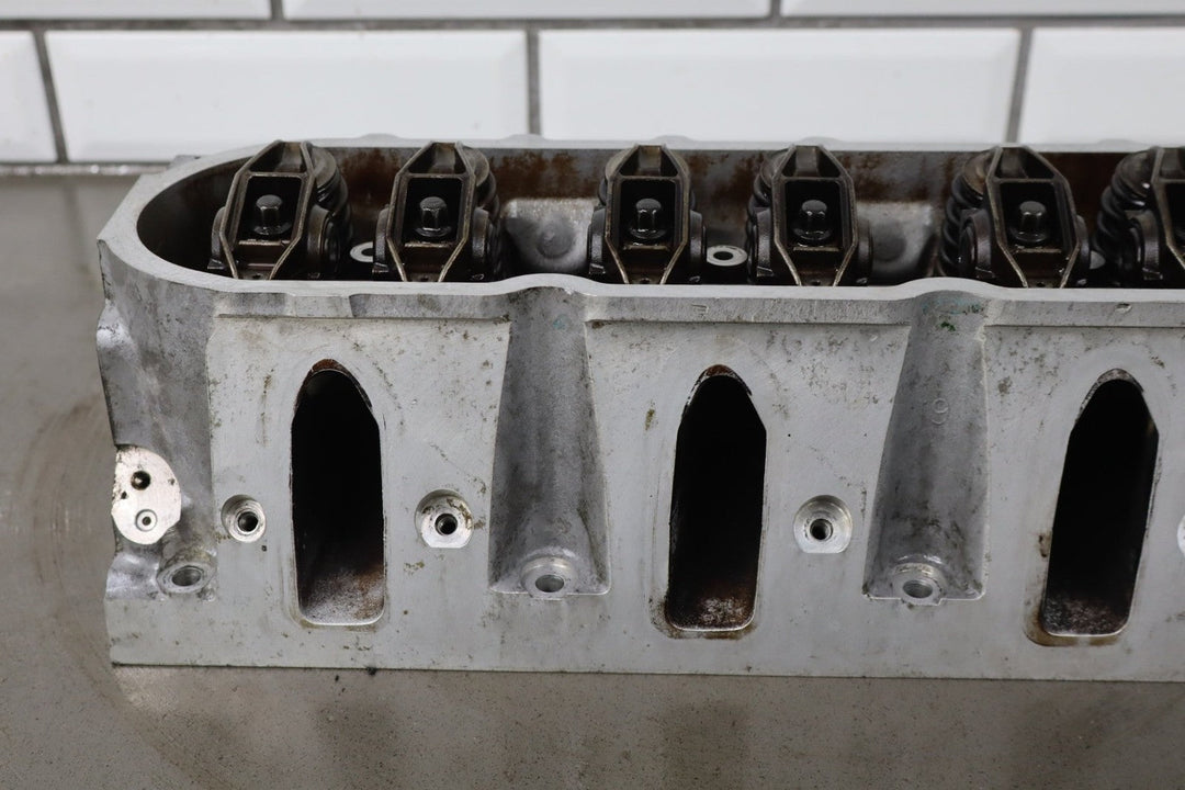 2009 Chevrolet Tahoe Cylinder Heads Pair LFA 6