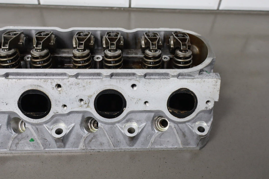2009 Chevrolet Tahoe Cylinder Heads Pair LFA 6