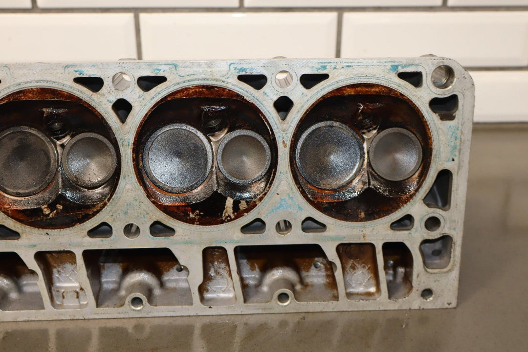 2009 Chevrolet Tahoe Cylinder Heads Pair LFA 6