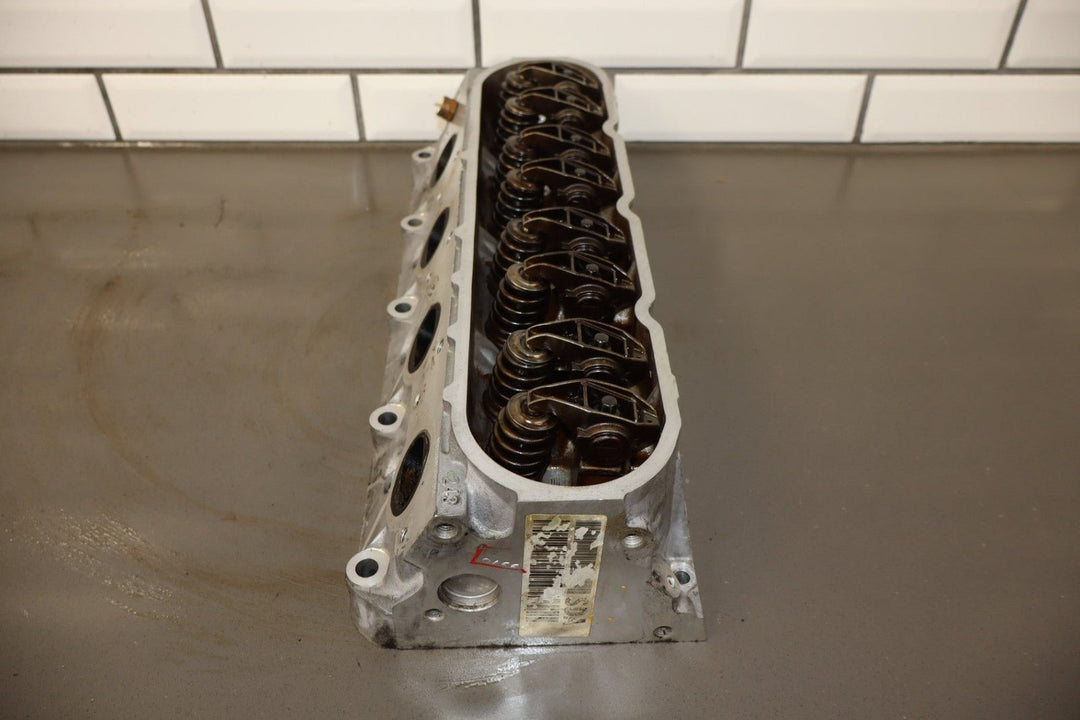 2009 Chevrolet Tahoe Cylinder Heads Pair LFA 6