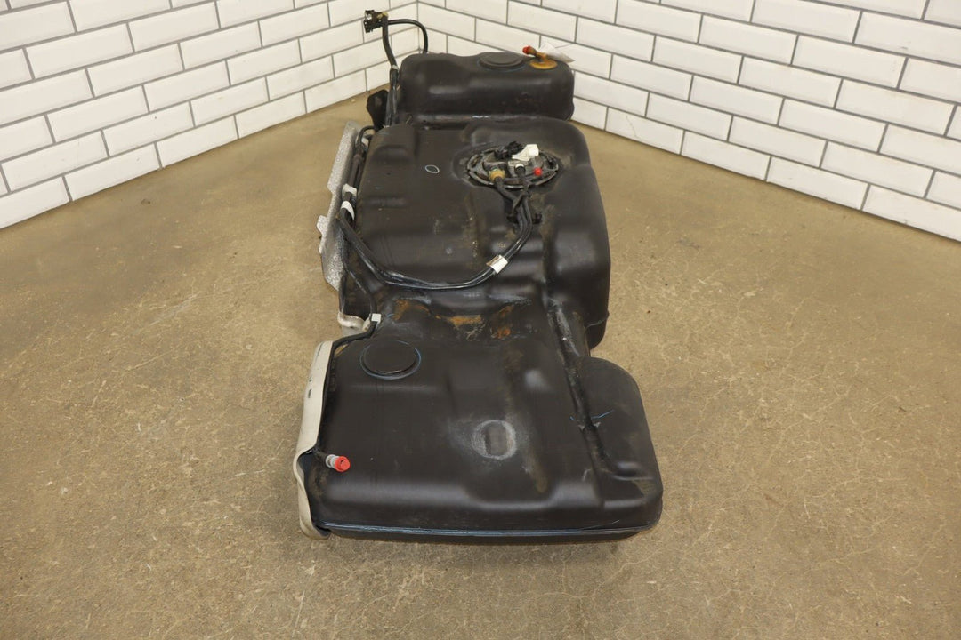 2009 Chevrolet Tahoe Hybrid Fuel Tank with Pump OEM