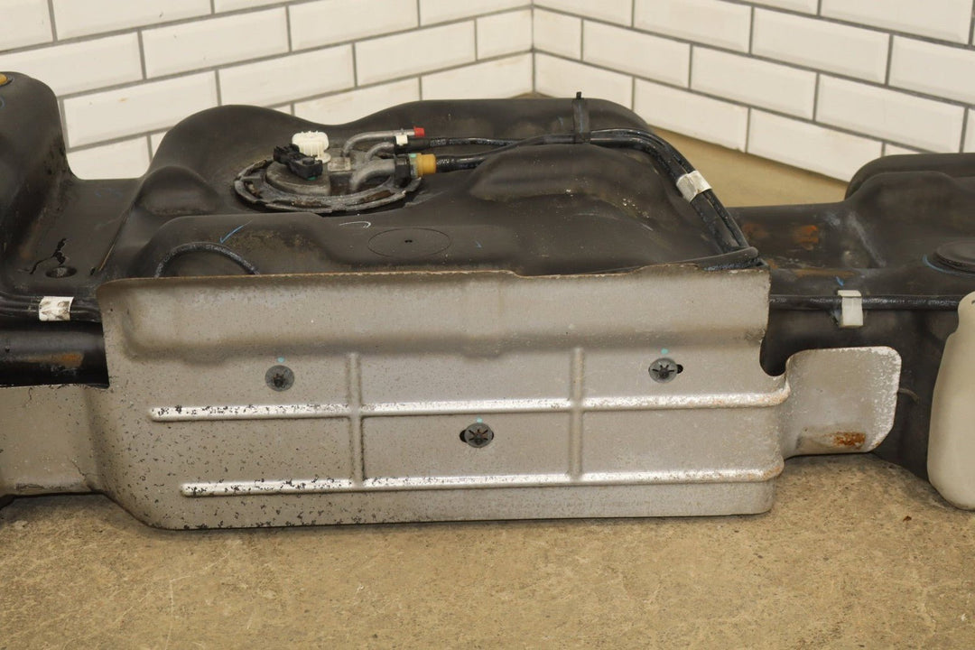 2009 Chevrolet Tahoe Hybrid Fuel Tank with Pump OEM