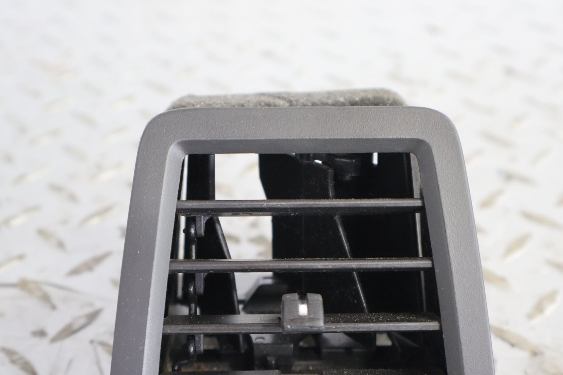 2009 Dodge Challenger- Dash Vent