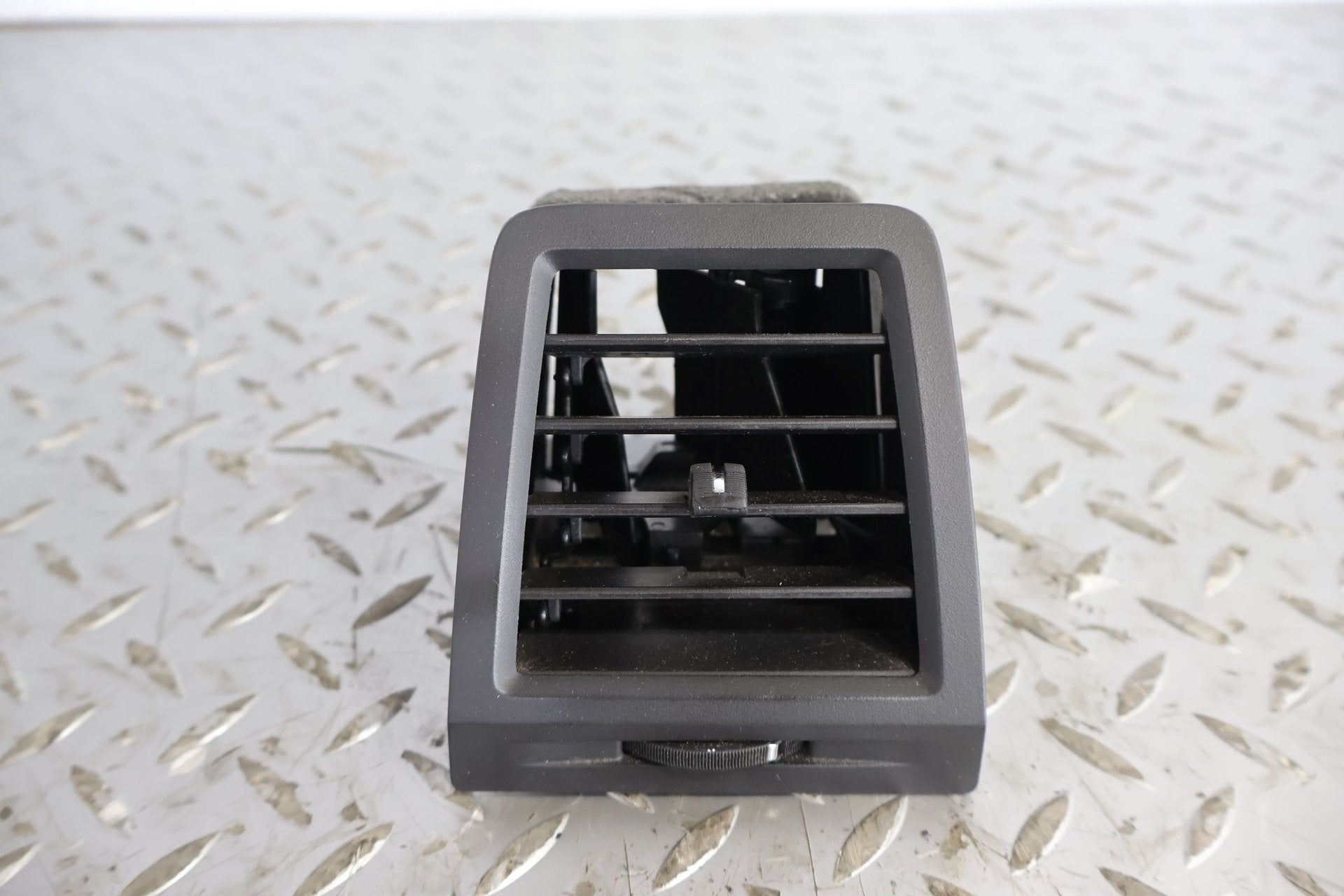 2009 Dodge Challenger- Dash Vent