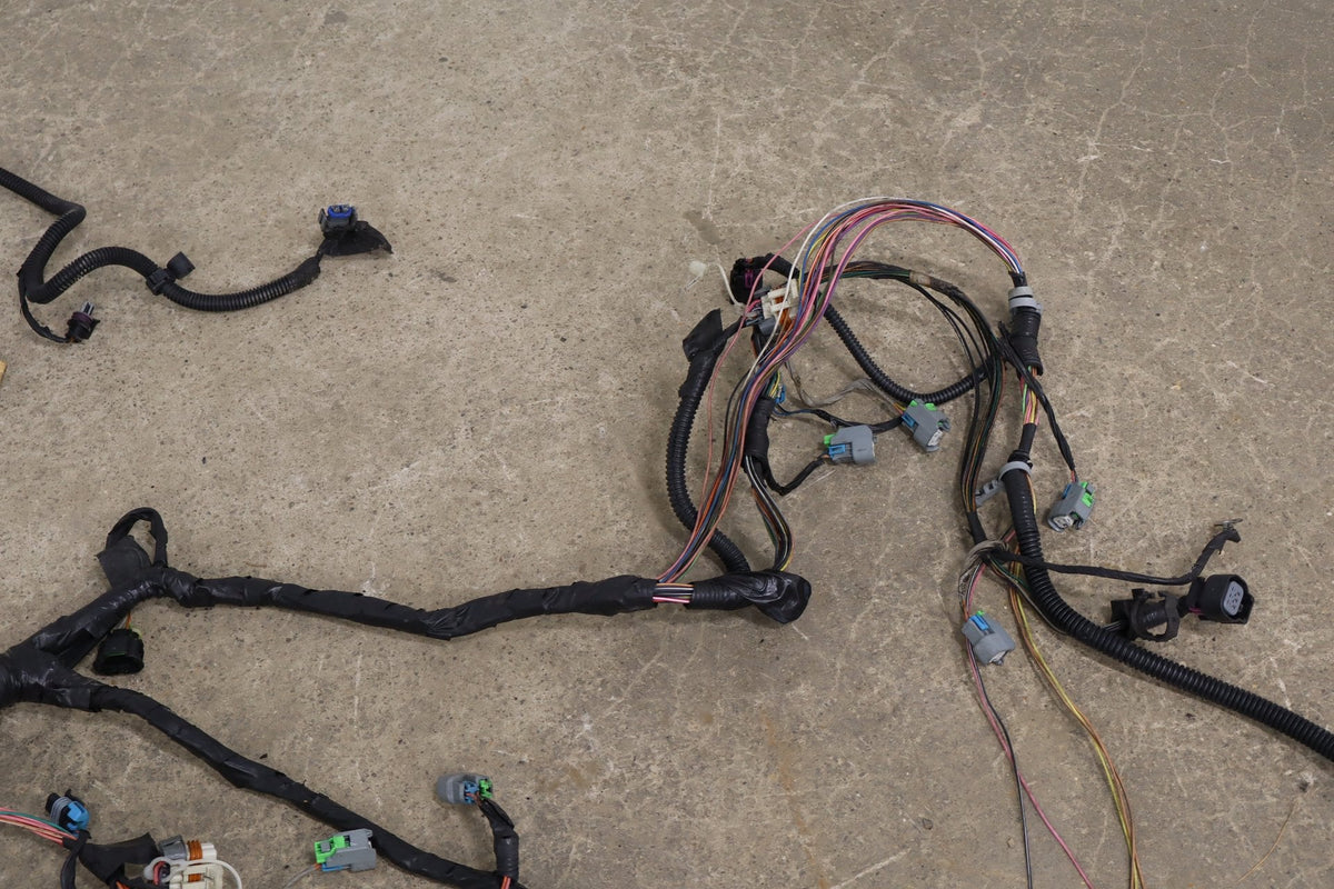 2009 GMC Yukon Denali 6.2 Engine Wiring Harness OEM
