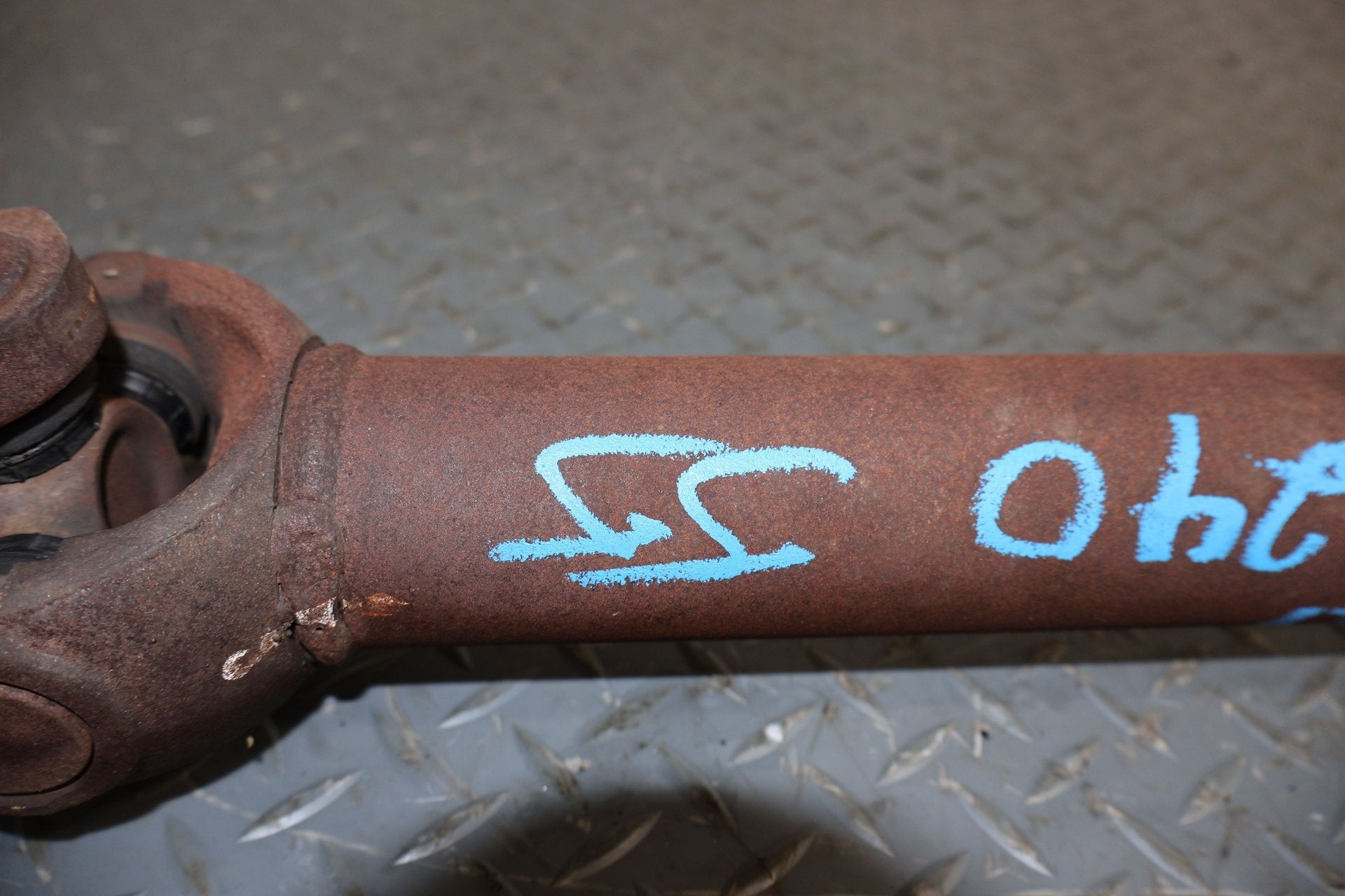 2009 Hummer H2- Front Drive Shaft