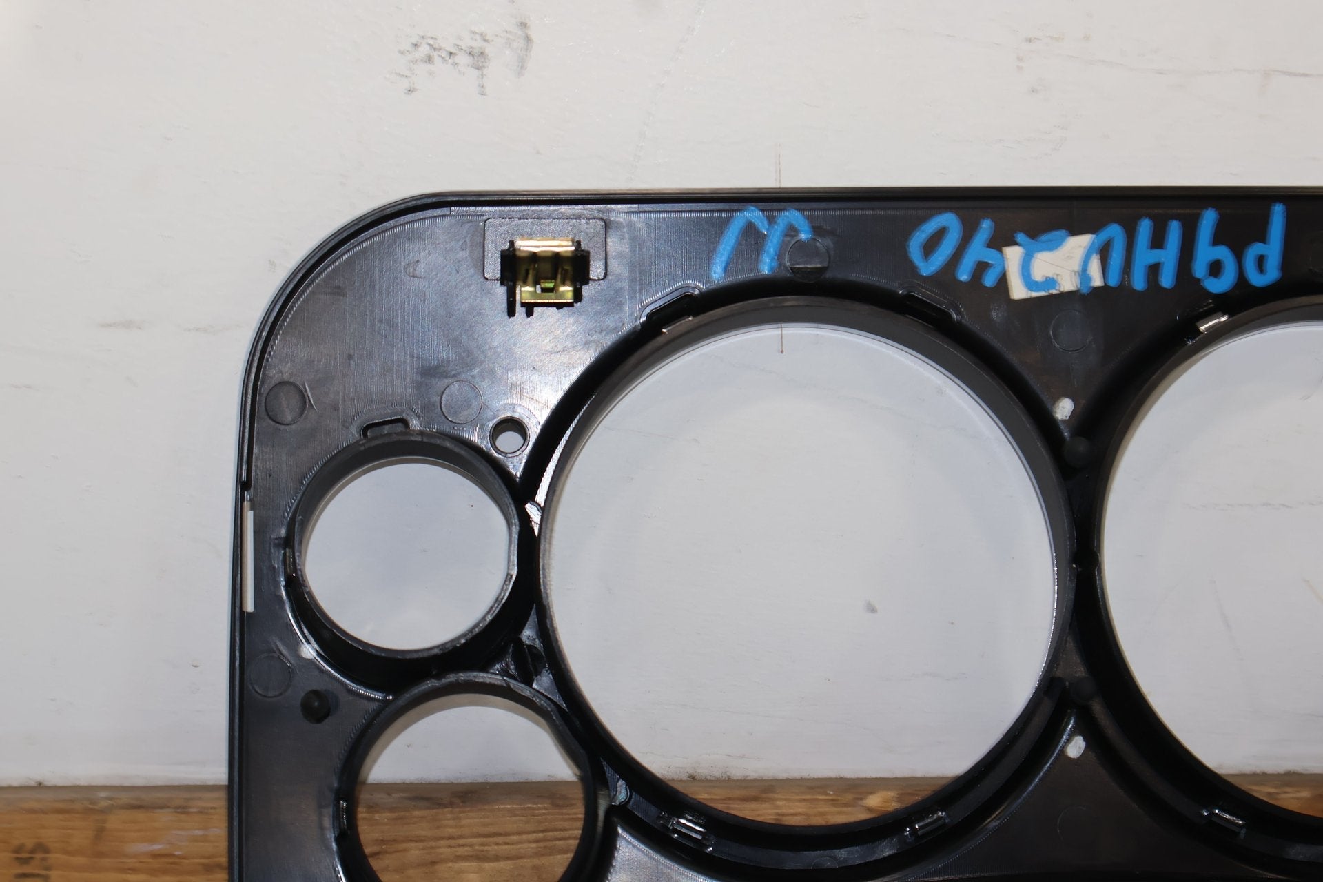2009 Hummer H2- Instrument Cluster Bezel