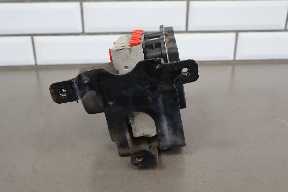 2009 Yukon Tahoe ABS Pump Module JD9 OEM 25834220