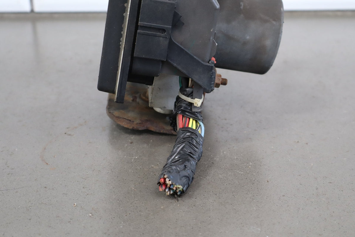 2009 Yukon Tahoe ABS Pump Module JD9 OEM 25834220