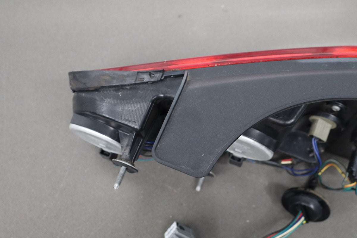 2010-12 Ford Mustang GT Right Tail Light Sequential