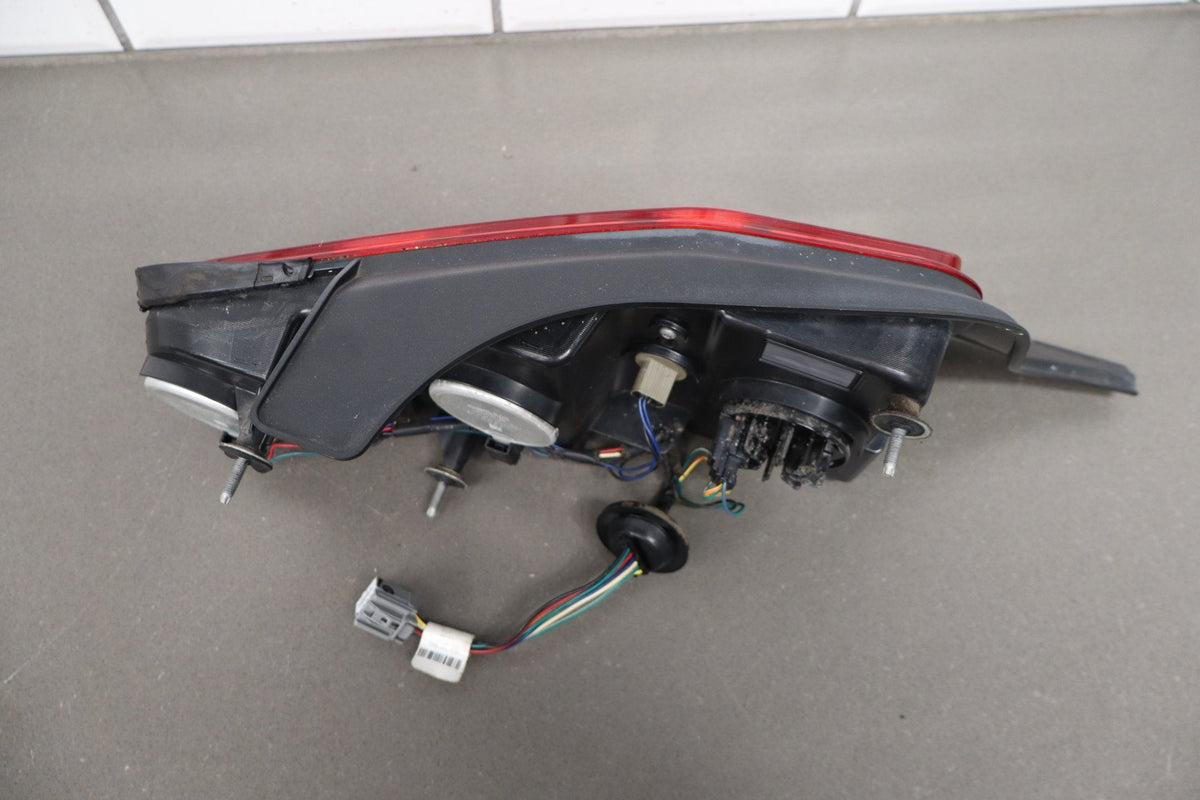 2010-12 Ford Mustang GT Right Tail Light Sequential