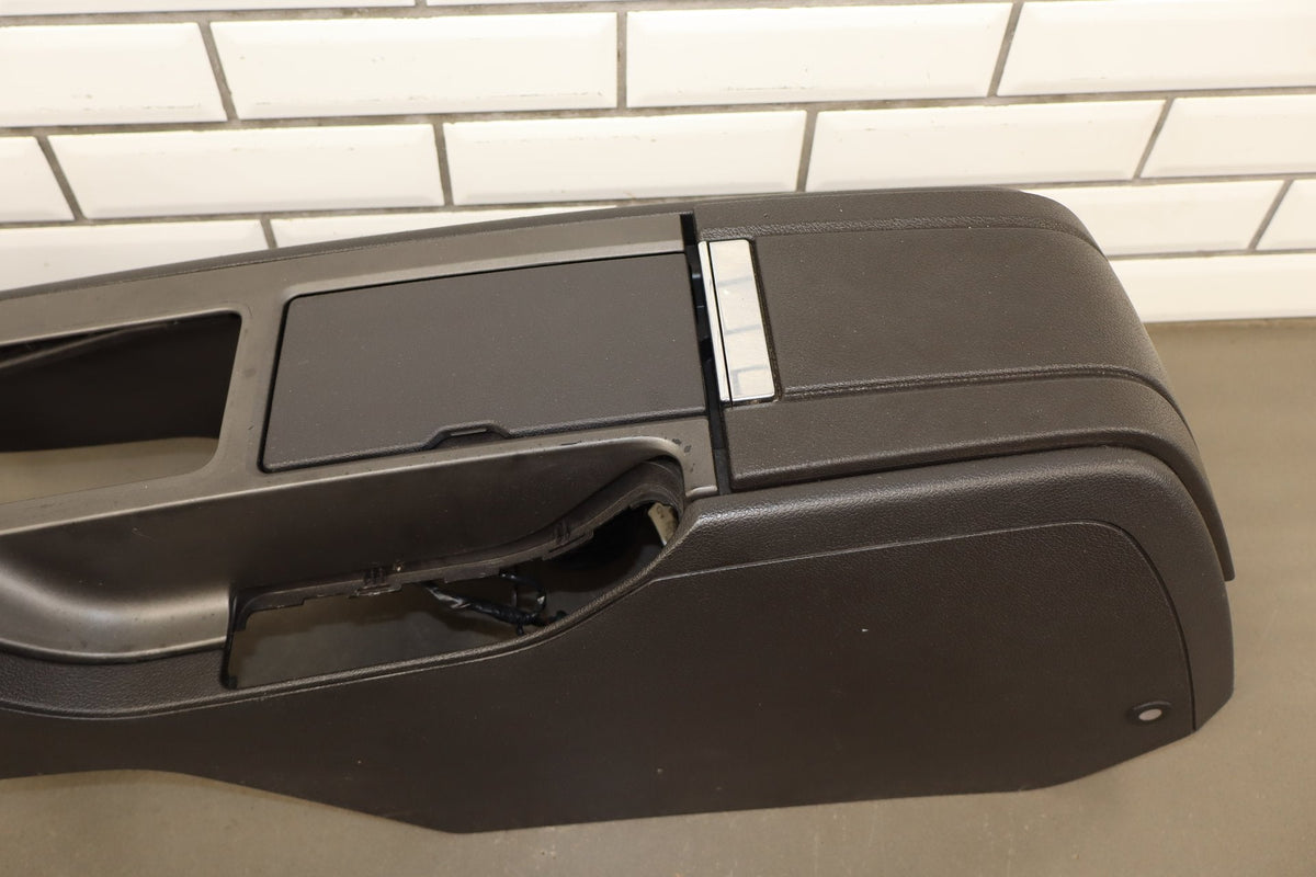 2010-14 Ford Mustang GT Auto Center Console Charcoal No Shifter