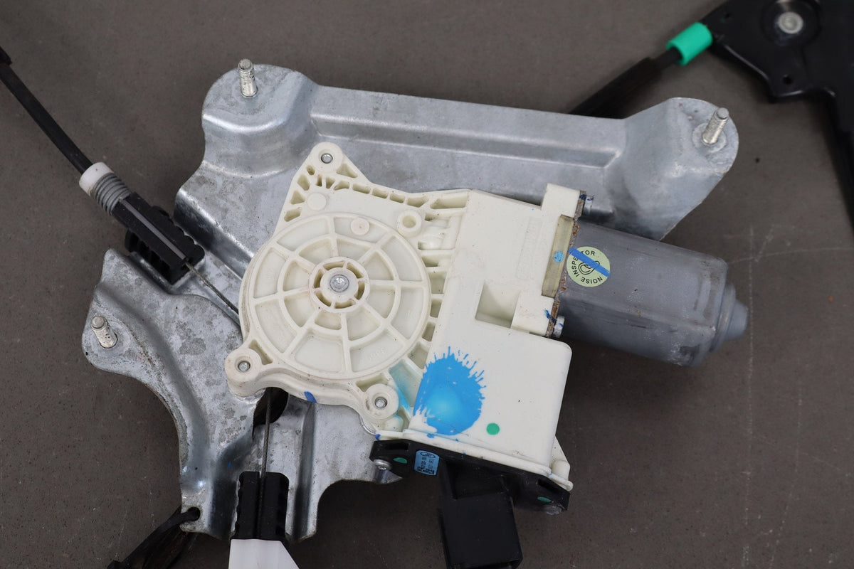 2010-14 Ford Mustang GT Left Window Regulator With Motor