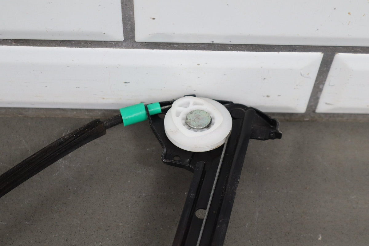 2010-14 Ford Mustang GT Left Window Regulator With Motor