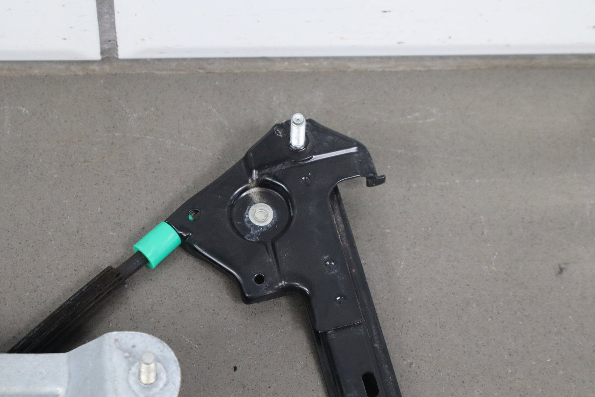 2010-14 Ford Mustang GT Left Window Regulator With Motor