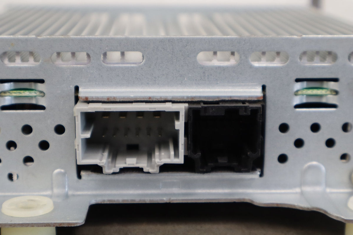 2010-14 Ford Mustang GT Shaker Amp AR3Z18B849E 480W