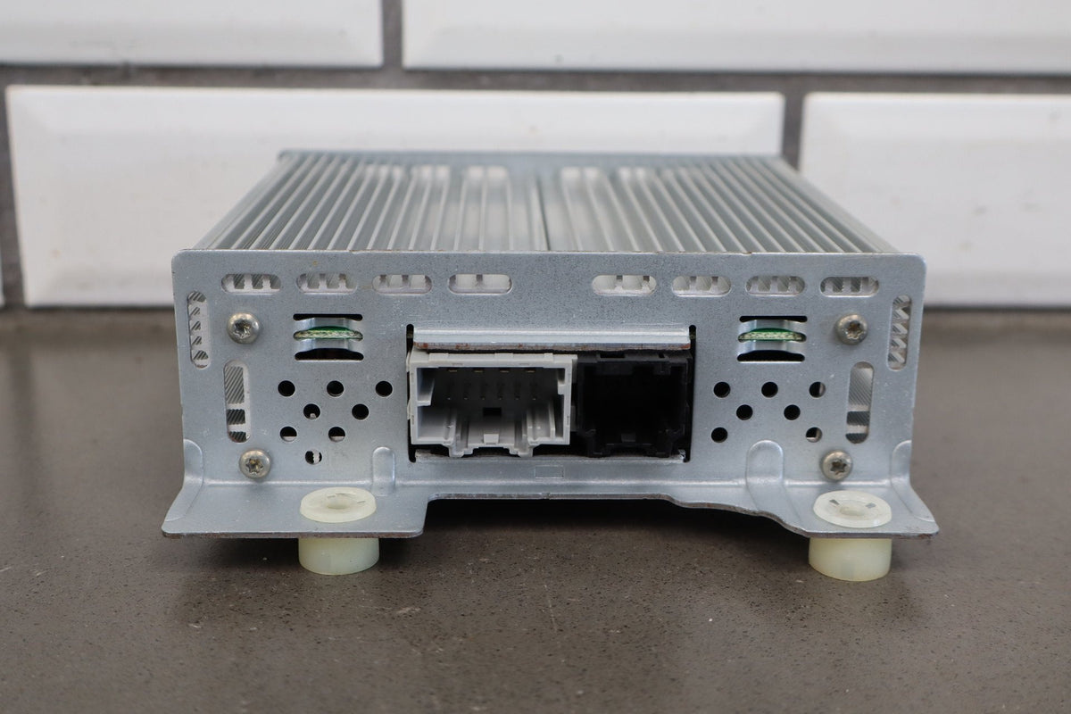 2010-14 Ford Mustang GT Shaker Amp AR3Z18B849E 480W