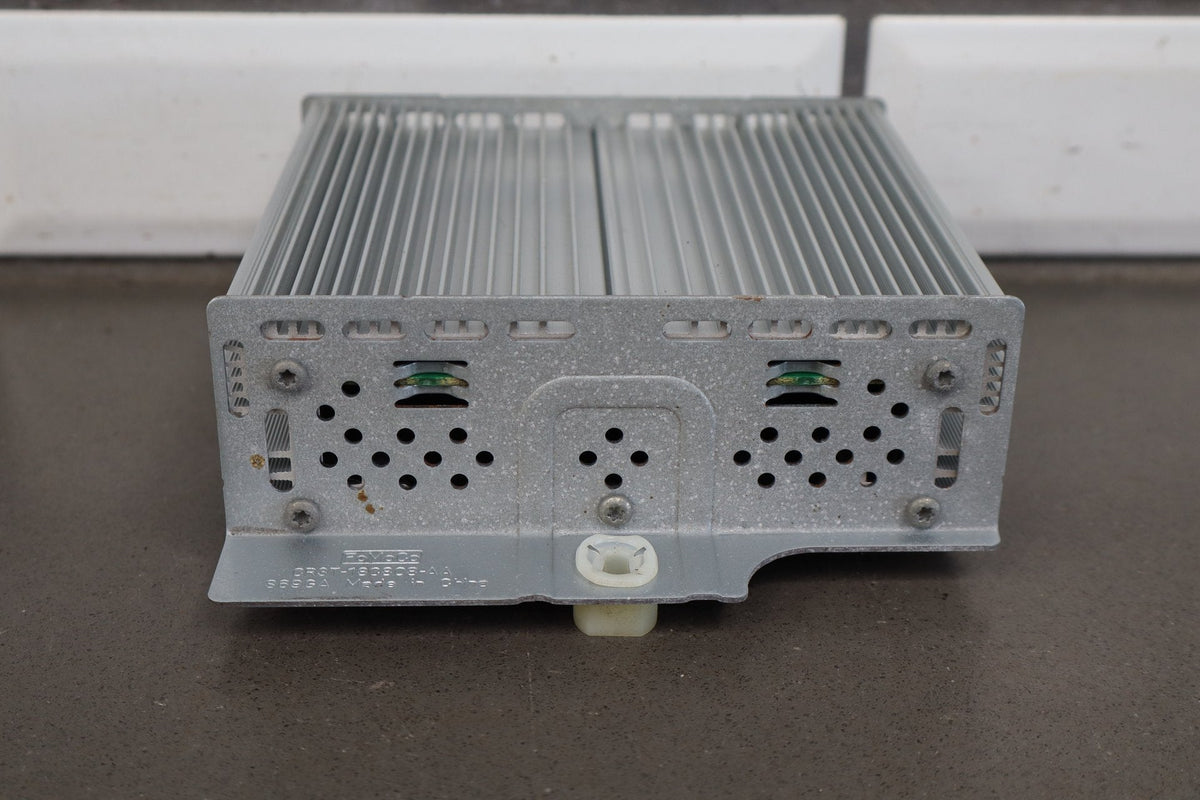 2010-14 Ford Mustang GT Shaker Amp AR3Z18B849E 480W