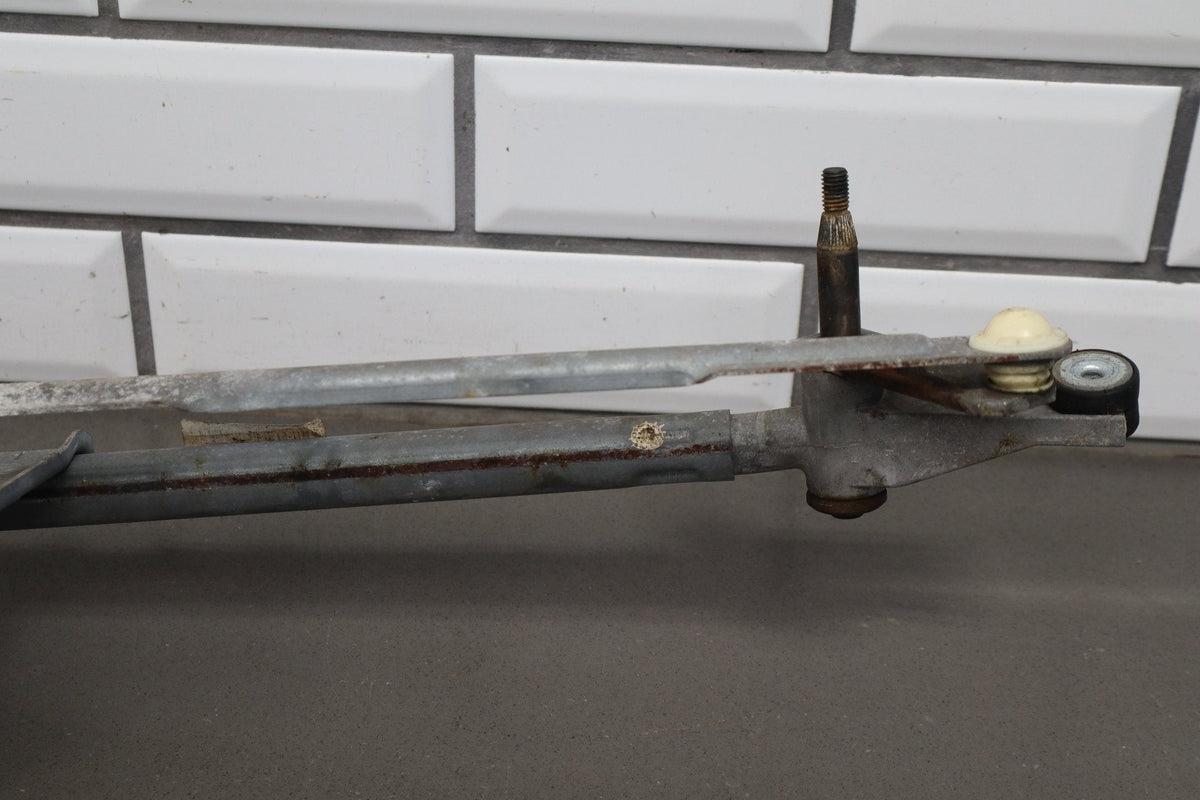 2010-14 Ford Mustang GT Wiper Motor 8R3Z17508A W/Trans