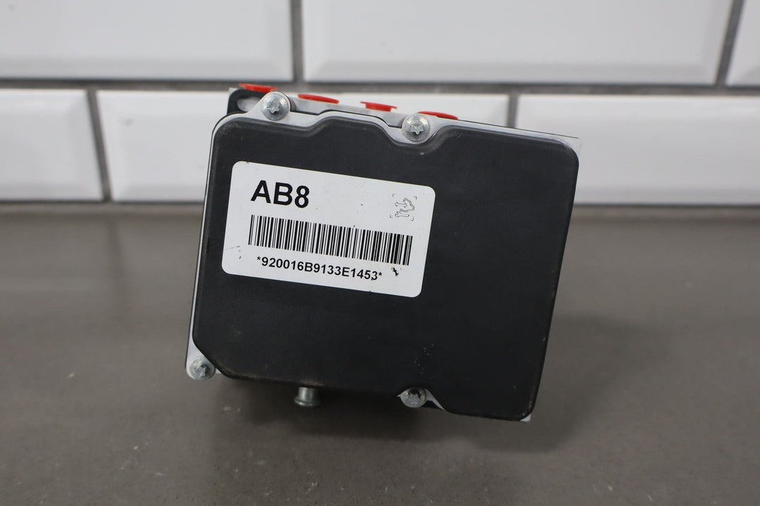 2010 - 2011 Chevy Camaro ABS Brake Pump/Module Assembly OEM