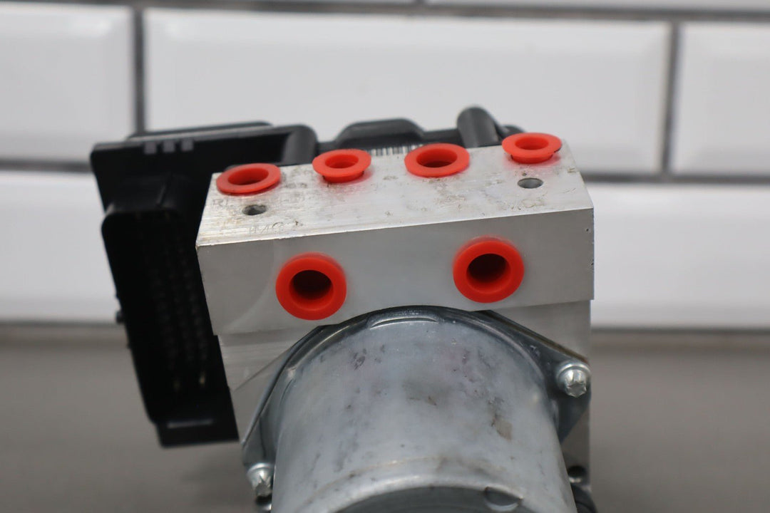 2010 - 2011 Chevy Camaro ABS Pump/Module Assembly OEM