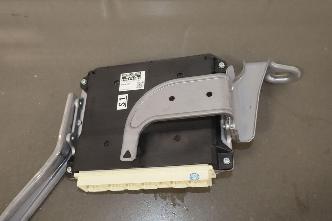 2010 - 2011 Lexus GX460 Engine Control Module ECM ECU