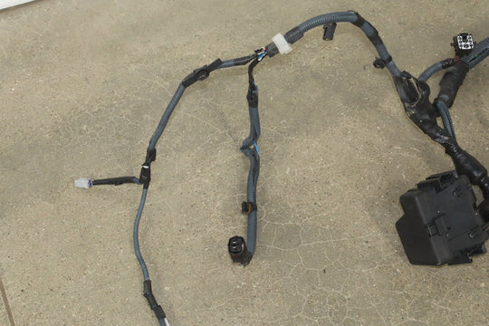 2010 - 2011 Lexus GX460 Engine Fuse Relay Junction Box & Harness *1 Broken Plug*