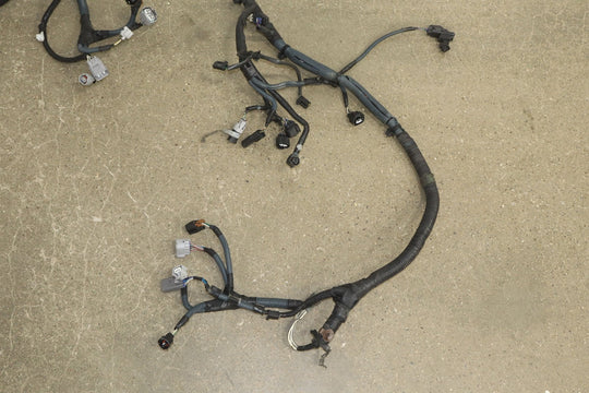 2010 - 2011 Lexus GX460 Engine Fuse Relay Junction Box & Harness *1 Broken Plug*