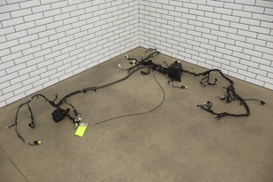 2010 - 2011 Lexus GX460 Engine Fuse Relay Junction Box & Harness *1 Broken Plug*