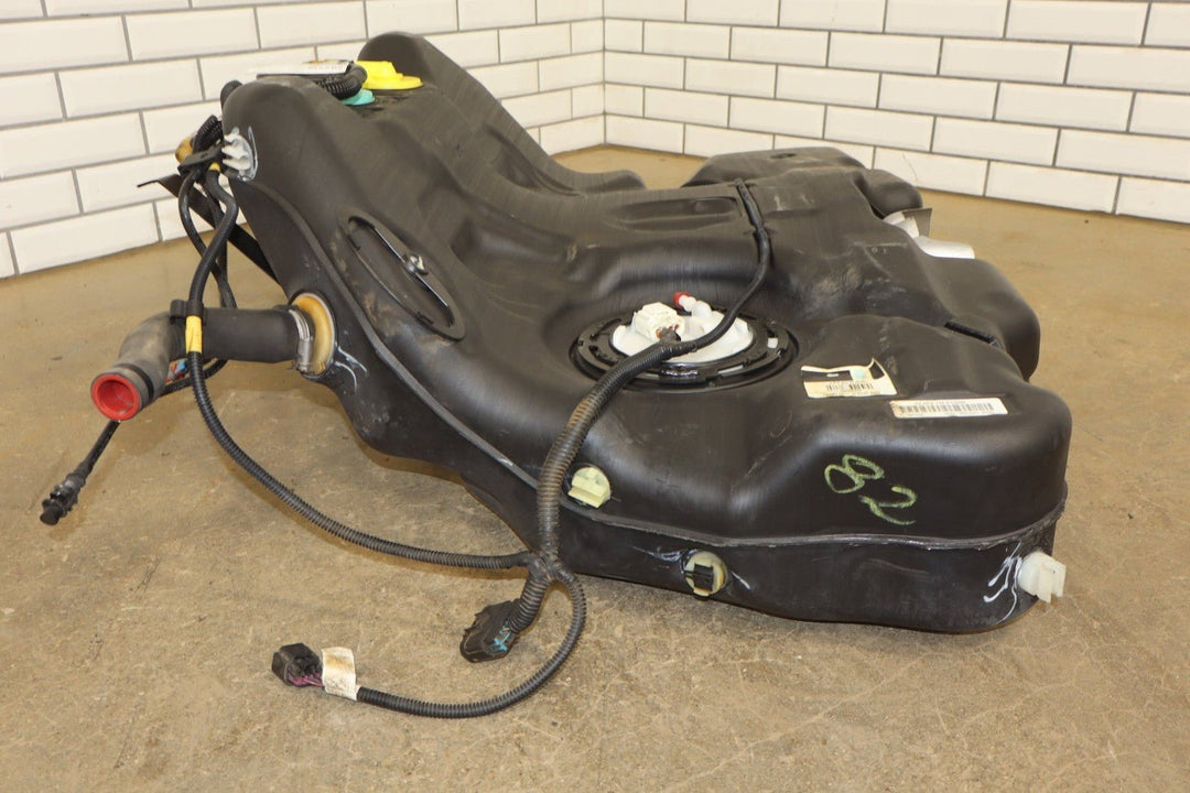 2010 - 2012 Chevrolet Camaro SS 6.2L V8 LS3 L99 Fuel Tank with Pump 22790878 OEM