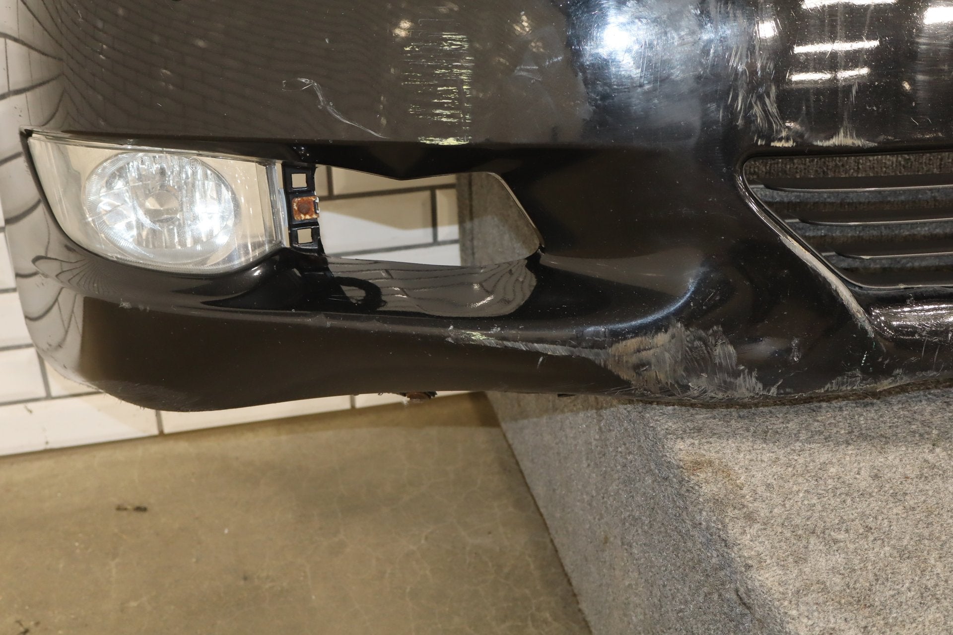 2010-2012 Lexus LS460 Front Bumper Obsidian Black 212 | Damaged