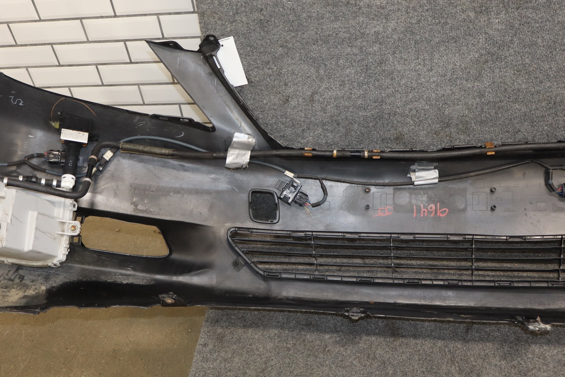 2010-2012 Lexus LS460 Front Bumper Obsidian Black 212 | Damaged