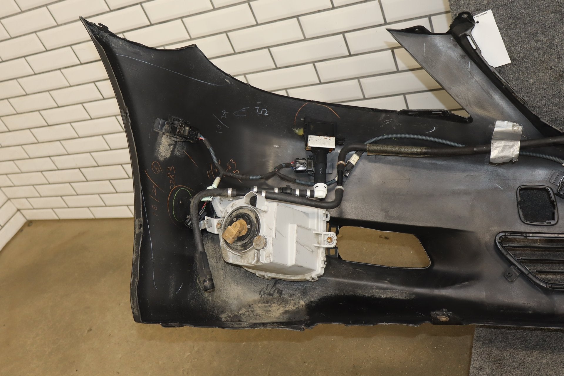 2010-2012 Lexus LS460 Front Bumper Obsidian Black 212 | Damaged