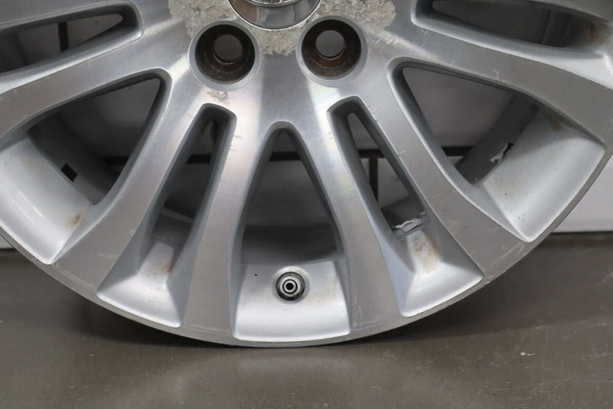 2010-2012 Toyota Sienna OEM 17x7 Split Spoke Alloy Wheel | Corrosion