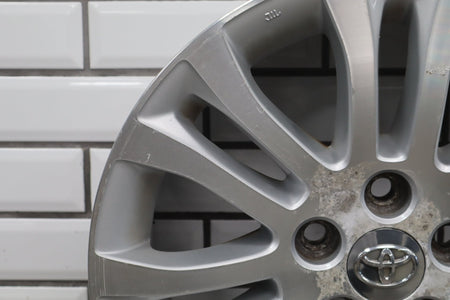 2010-2012 Toyota Sienna OEM 17x7 Split Spoke Alloy Wheel | Corrosion
