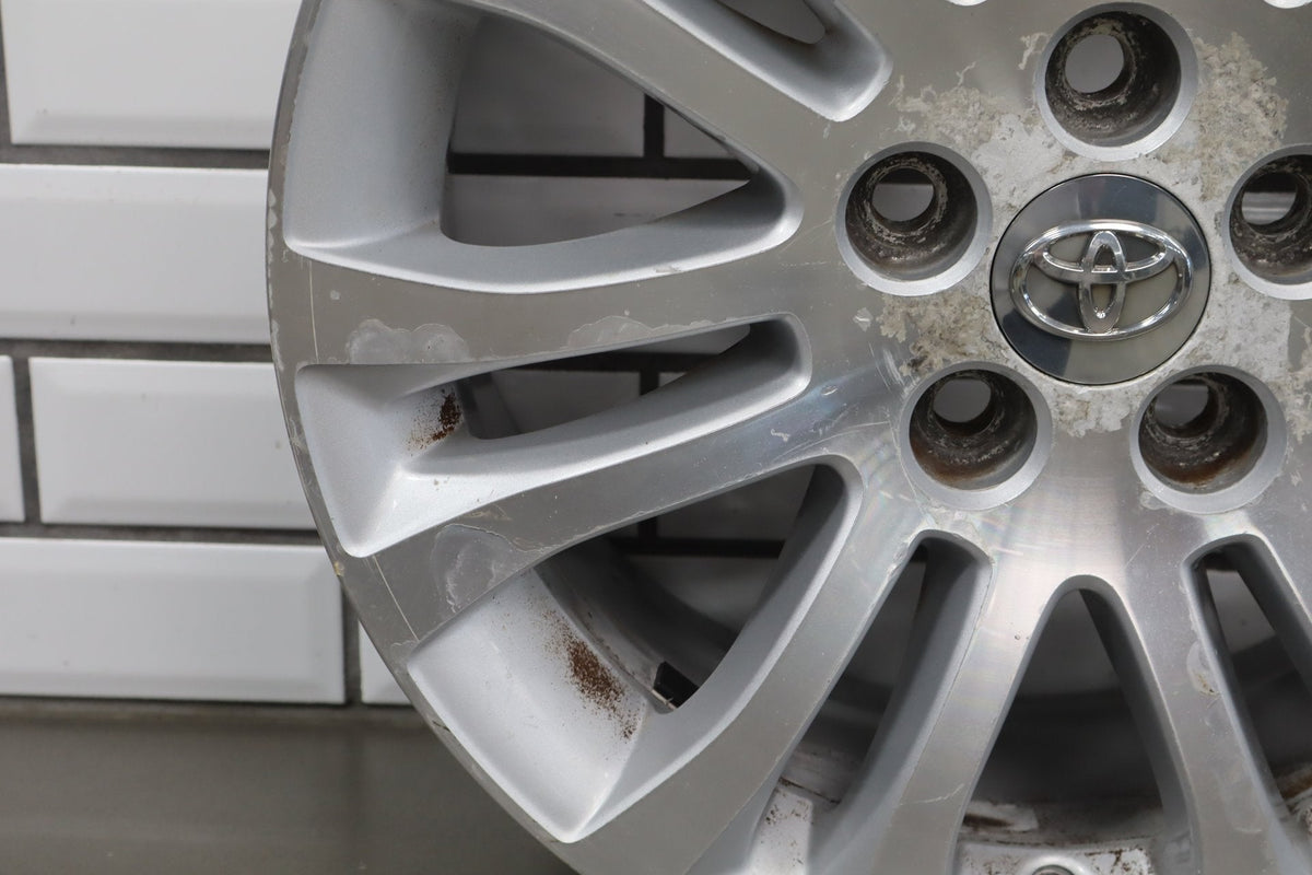 2010-2012 Toyota Sienna OEM 17x7 Split Spoke Alloy Wheel | Corrosion