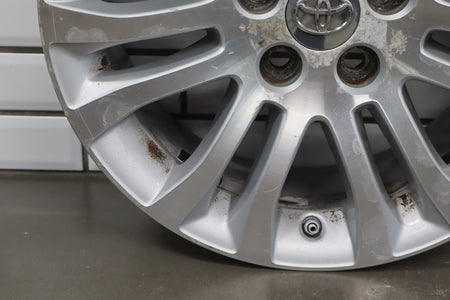 2010-2012 Toyota Sienna OEM 17x7 Split Spoke Alloy Wheel | Corrosion