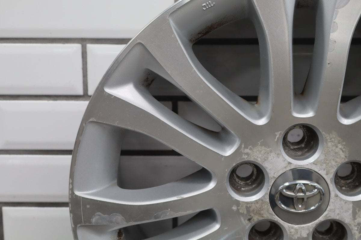 2010-2012 Toyota Sienna OEM 17x7 Split Spoke Alloy Wheel | Corrosion