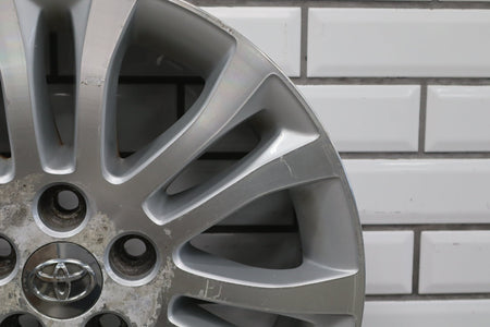 2010-2012 Toyota Sienna OEM 17x7 Split Spoke Alloy Wheel | Corrosion