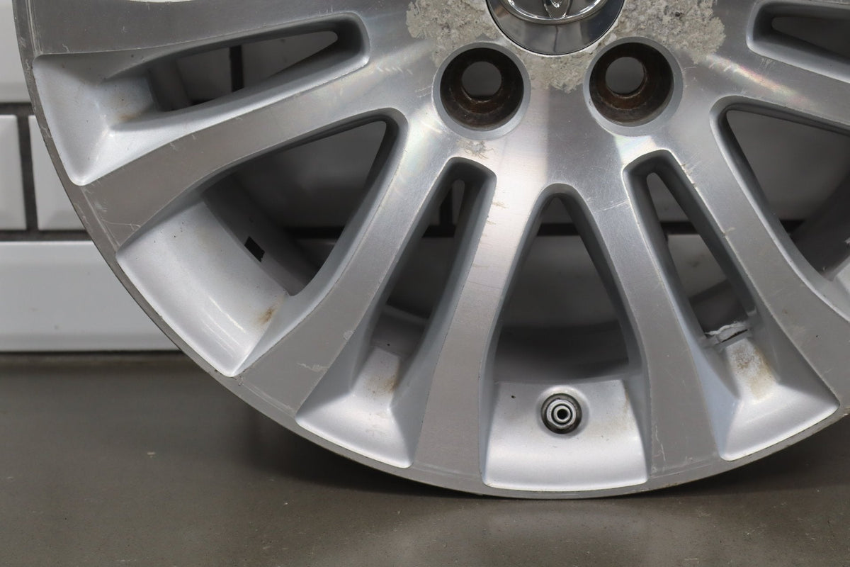 2010-2012 Toyota Sienna OEM 17x7 Split Spoke Alloy Wheel | Corrosion