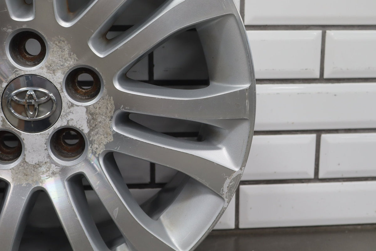 2010-2012 Toyota Sienna OEM 17x7 Split Spoke Alloy Wheel | Corrosion