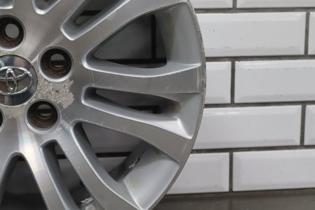 2010-2012 Toyota Sienna OEM 17x7 Split Spoke Alloy Wheel | Corrosion